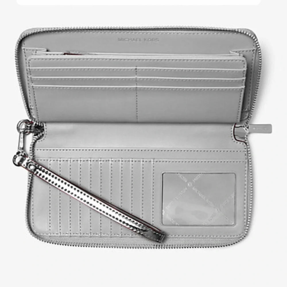MICHAEL KORS Jet Set Larg Patent Logo Debossed Continental Wallet Wristlet Phone